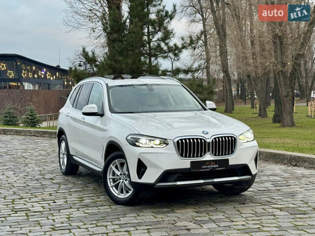 Белый БМВ Х3, объемом двигателя 2 л и пробегом 13 тыс. км за 45555 $, фото 142 на Automoto.ua