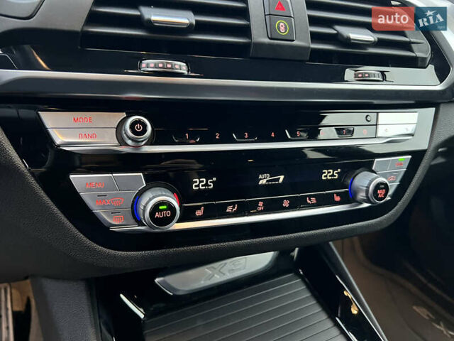 Білий БМВ Х3, об'ємом двигуна 2 л та пробігом 65 тис. км за 42700 $, фото 16 на Automoto.ua