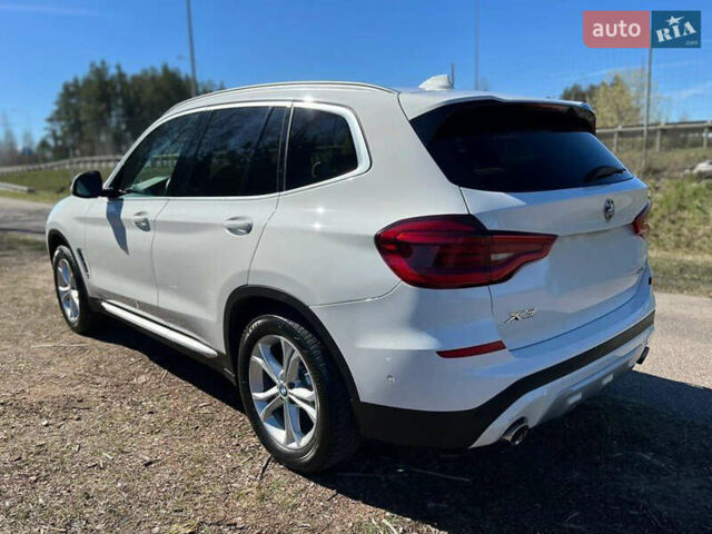 Білий БМВ Х3, об'ємом двигуна 2 л та пробігом 61 тис. км за 30100 $, фото 1 на Automoto.ua