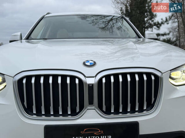 Белый БМВ Х3, объемом двигателя 2 л и пробегом 13 тыс. км за 45555 $, фото 63 на Automoto.ua