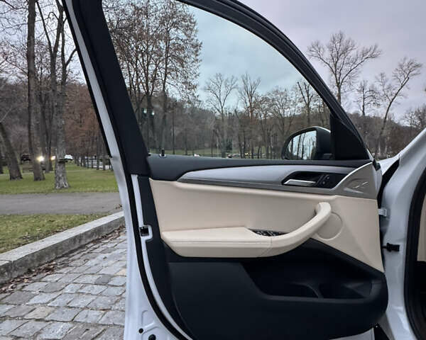 Белый БМВ Х3, объемом двигателя 2 л и пробегом 13 тыс. км за 45555 $, фото 109 на Automoto.ua