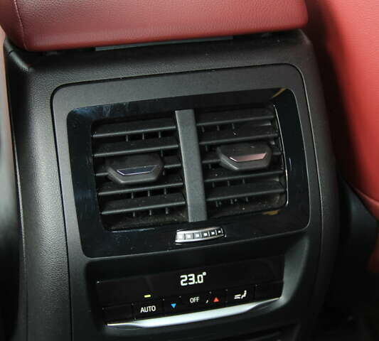 Белый БМВ Х3, объемом двигателя 2 л и пробегом 18 тыс. км за 54000 $, фото 34 на Automoto.ua