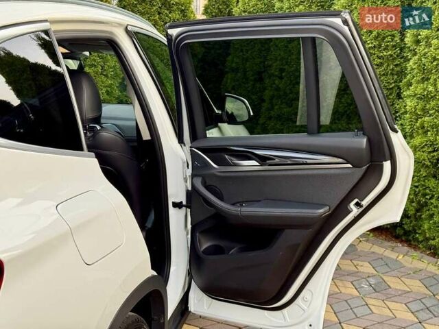 Белый БМВ Х3, объемом двигателя 2 л и пробегом 149 тыс. км за 35800 $, фото 32 на Automoto.ua