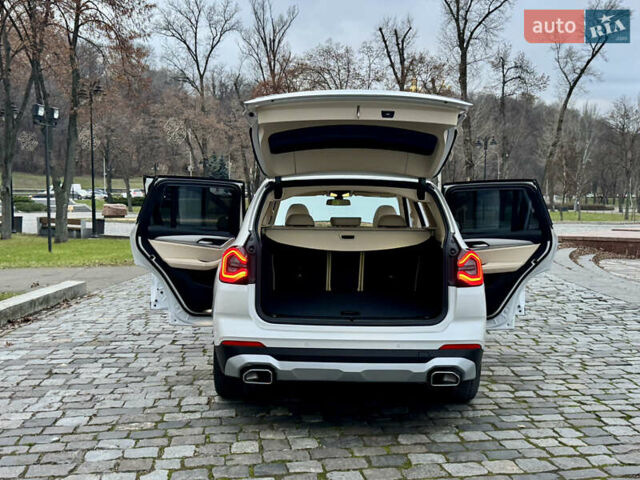 Белый БМВ Х3, объемом двигателя 2 л и пробегом 13 тыс. км за 45555 $, фото 39 на Automoto.ua