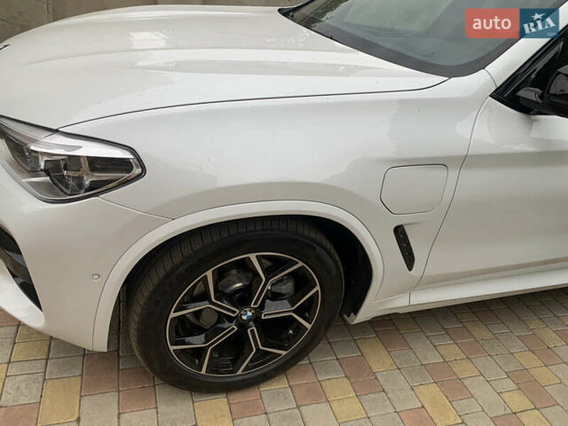 Белый БМВ Х3, объемом двигателя 2 л и пробегом 20 тыс. км за 42500 $, фото 9 на Automoto.ua