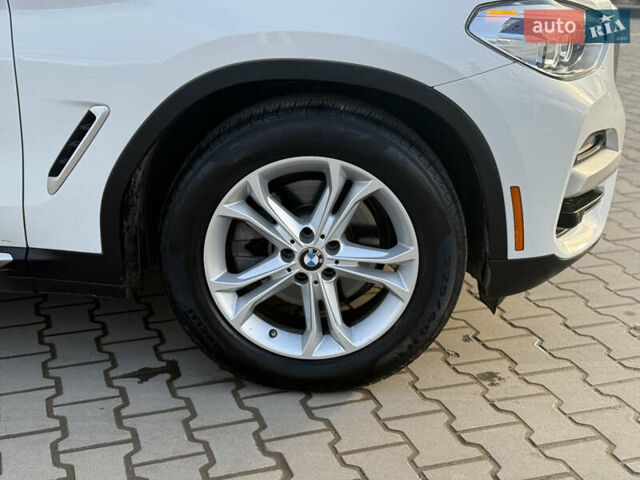 Белый БМВ Х3, объемом двигателя 2 л и пробегом 40 тыс. км за 27950 $, фото 28 на Automoto.ua
