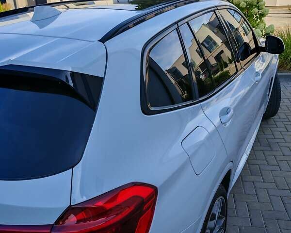 Белый БМВ Х3, объемом двигателя 3 л и пробегом 182 тыс. км за 43100 $, фото 3 на Automoto.ua