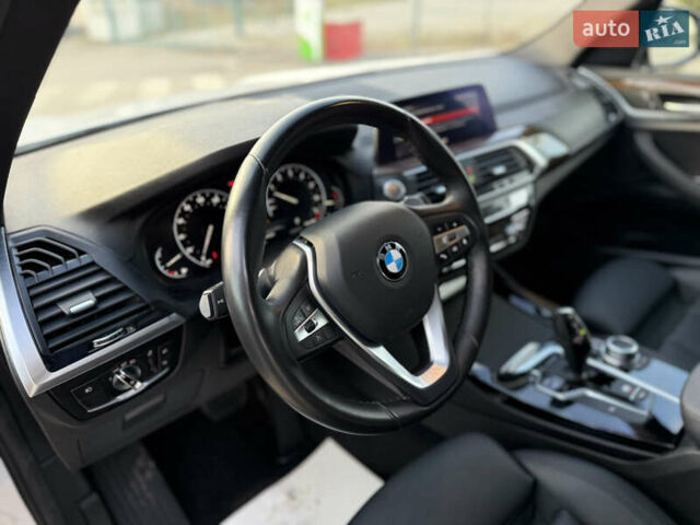 Белый БМВ Х3, объемом двигателя 2 л и пробегом 40 тыс. км за 27950 $, фото 60 на Automoto.ua
