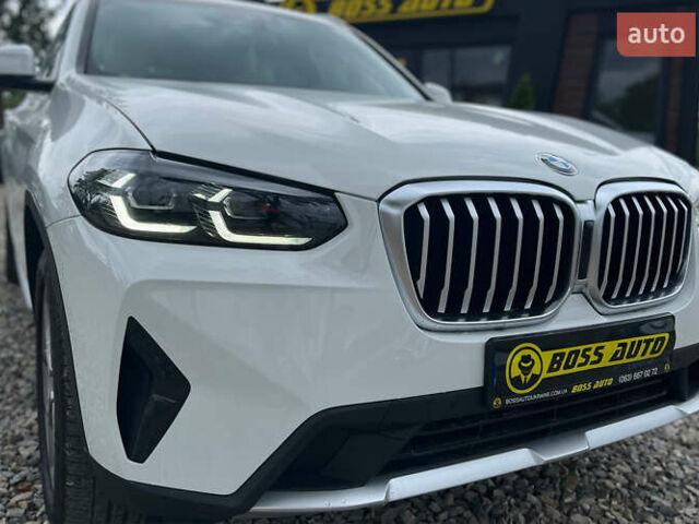 Белый БМВ Х3, объемом двигателя 2 л и пробегом 32 тыс. км за 39600 $, фото 6 на Automoto.ua