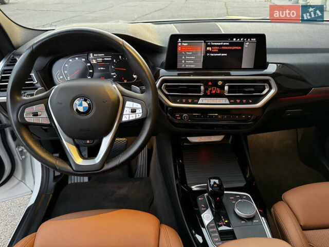 Белый БМВ Х3, объемом двигателя 2 л и пробегом 37 тыс. км за 35900 $, фото 20 на Automoto.ua