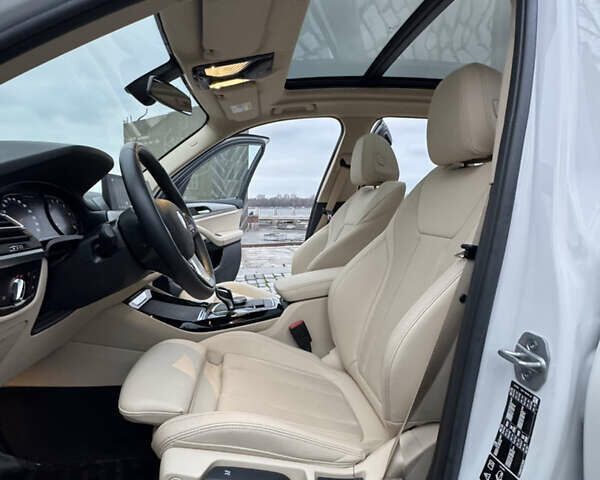Белый БМВ Х3, объемом двигателя 2 л и пробегом 13 тыс. км за 45555 $, фото 107 на Automoto.ua