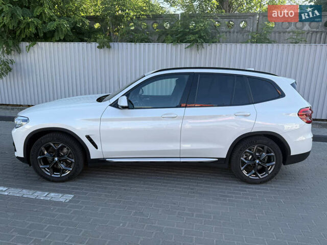 Белый БМВ Х3, объемом двигателя 2 л и пробегом 83 тыс. км за 32500 $, фото 6 на Automoto.ua