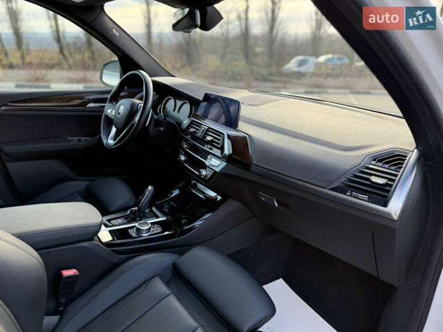Белый БМВ Х3, объемом двигателя 2 л и пробегом 40 тыс. км за 27950 $, фото 36 на Automoto.ua