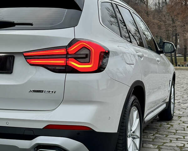 Белый БМВ Х3, объемом двигателя 2 л и пробегом 13 тыс. км за 45555 $, фото 137 на Automoto.ua