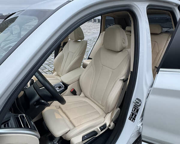 Белый БМВ Х3, объемом двигателя 2 л и пробегом 13 тыс. км за 45555 $, фото 105 на Automoto.ua