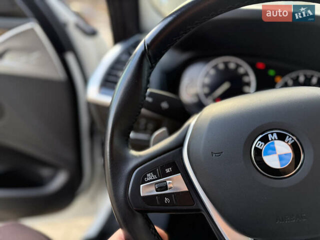Белый БМВ Х3, объемом двигателя 2 л и пробегом 40 тыс. км за 27950 $, фото 48 на Automoto.ua