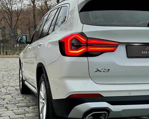 Белый БМВ Х3, объемом двигателя 2 л и пробегом 13 тыс. км за 45555 $, фото 136 на Automoto.ua