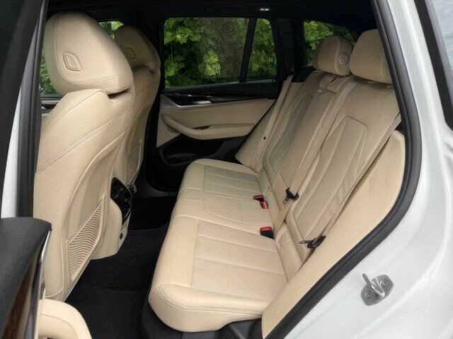 Белый БМВ Х3, объемом двигателя 2 л и пробегом 10 тыс. км за 47000 $, фото 11 на Automoto.ua