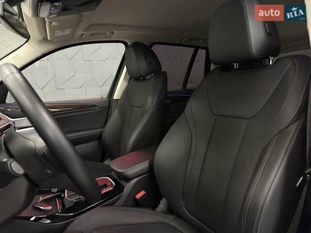 Білий БМВ Х3, об'ємом двигуна 2 л та пробігом 24 тис. км за 49900 $, фото 38 на Automoto.ua