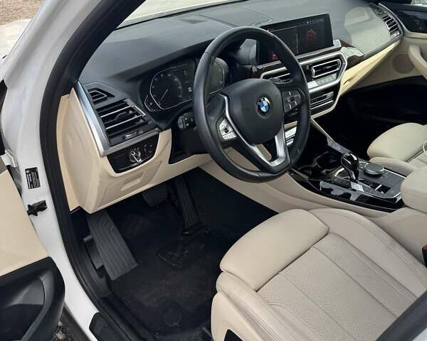 Белый БМВ Х3, объемом двигателя 2 л и пробегом 55 тыс. км за 28600 $, фото 6 на Automoto.ua