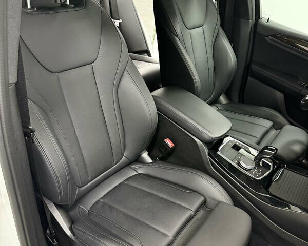 Белый БМВ Х3, объемом двигателя 2 л и пробегом 29 тыс. км за 40500 $, фото 20 на Automoto.ua