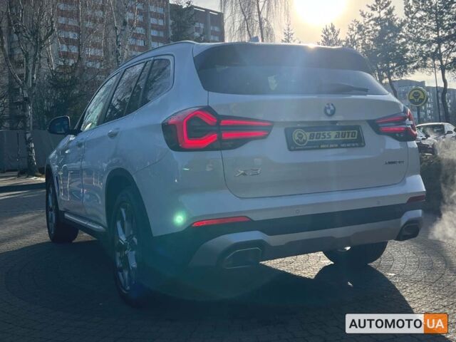 Белый БМВ Х3, объемом двигателя 2 л и пробегом 31 тыс. км за 44000 $, фото 4 на Automoto.ua