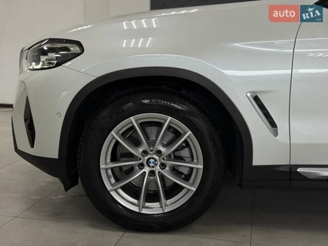 Білий БМВ Х3, об'ємом двигуна 2 л та пробігом 24 тис. км за 49900 $, фото 28 на Automoto.ua