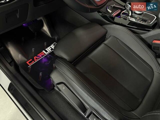 Білий БМВ Х3, об'ємом двигуна 2 л та пробігом 24 тис. км за 49900 $, фото 39 на Automoto.ua