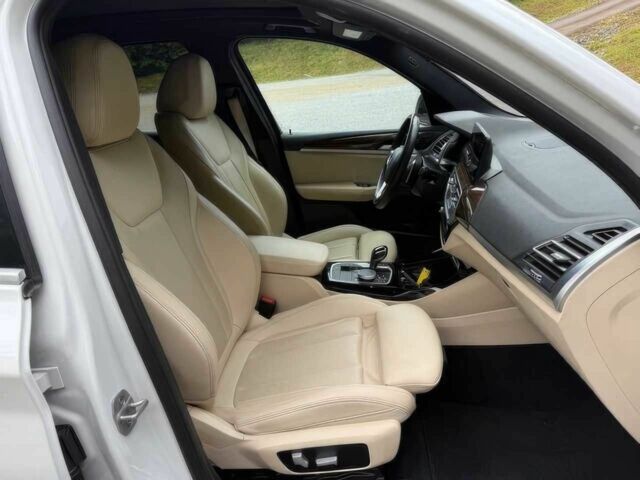 Белый БМВ Х3, объемом двигателя 2 л и пробегом 10 тыс. км за 47000 $, фото 9 на Automoto.ua