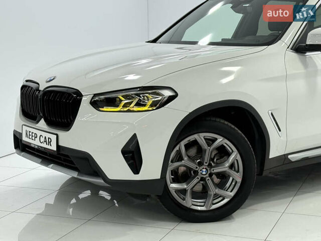 Белый БМВ Х3, объемом двигателя 2 л и пробегом 29 тыс. км за 40500 $, фото 2 на Automoto.ua