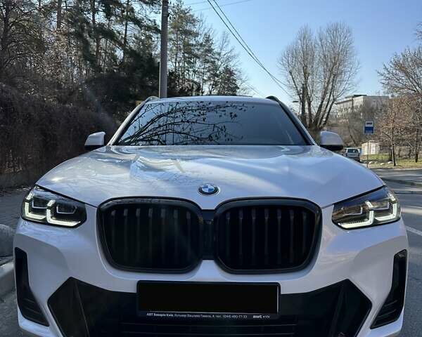 Белый БМВ Х3, объемом двигателя 2 л и пробегом 14 тыс. км за 56900 $, фото 3 на Automoto.ua