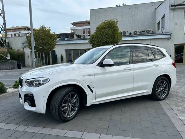 Белый БМВ Х3, объемом двигателя 2 л и пробегом 33 тыс. км за 18900 $, фото 6 на Automoto.ua