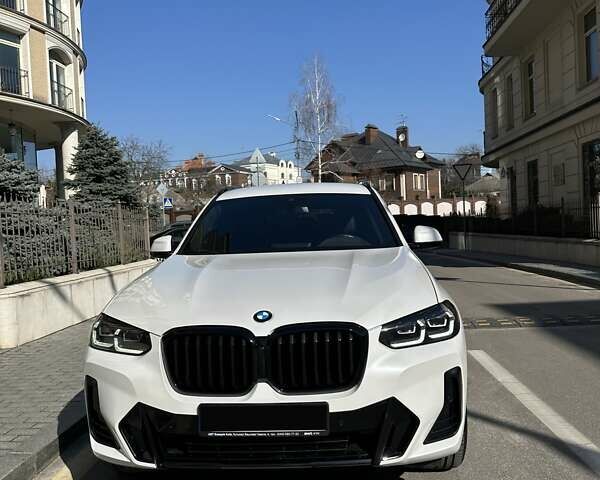 Белый БМВ Х3, объемом двигателя 2 л и пробегом 14 тыс. км за 56900 $, фото 2 на Automoto.ua