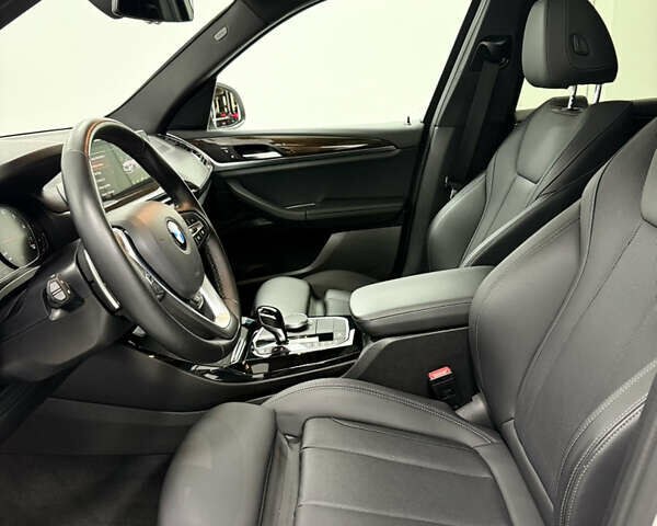 Белый БМВ Х3, объемом двигателя 2 л и пробегом 29 тыс. км за 40500 $, фото 17 на Automoto.ua