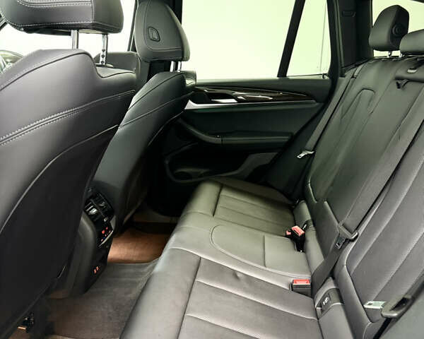 Белый БМВ Х3, объемом двигателя 2 л и пробегом 29 тыс. км за 40500 $, фото 32 на Automoto.ua