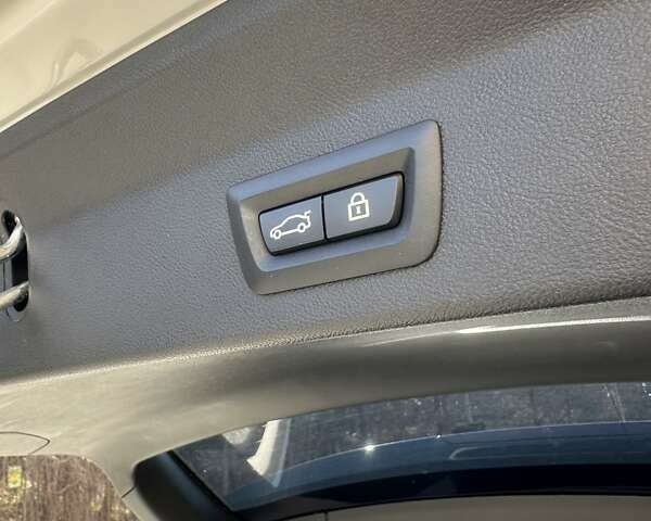 Белый БМВ Х3, объемом двигателя 2 л и пробегом 14 тыс. км за 56900 $, фото 31 на Automoto.ua