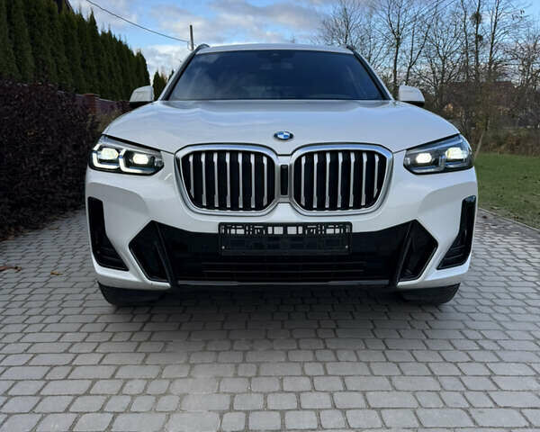 Белый БМВ Х3, объемом двигателя 2.99 л и пробегом 10 тыс. км за 75000 $, фото 1 на Automoto.ua