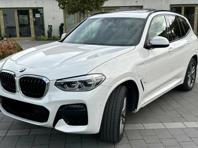 Белый БМВ Х3, объемом двигателя 2 л и пробегом 33 тыс. км за 18900 $, фото 2 на Automoto.ua