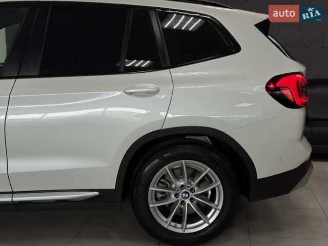 Білий БМВ Х3, об'ємом двигуна 2 л та пробігом 24 тис. км за 49900 $, фото 24 на Automoto.ua