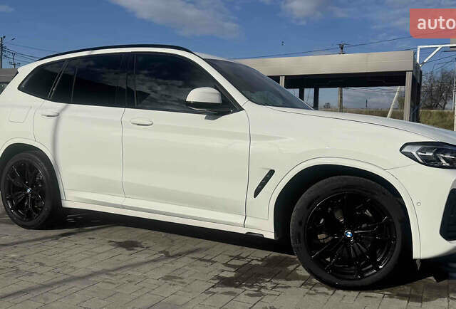 Белый БМВ Х3, объемом двигателя 2 л и пробегом 35 тыс. км за 34900 $, фото 1 на Automoto.ua