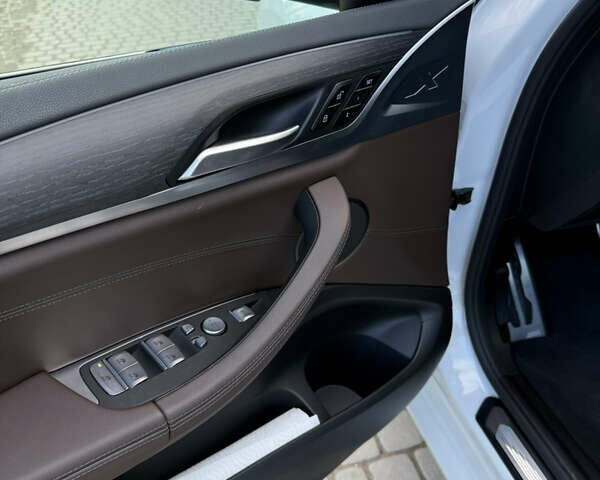 Белый БМВ Х3, объемом двигателя 2.99 л и пробегом 9 тыс. км за 75500 $, фото 10 на Automoto.ua