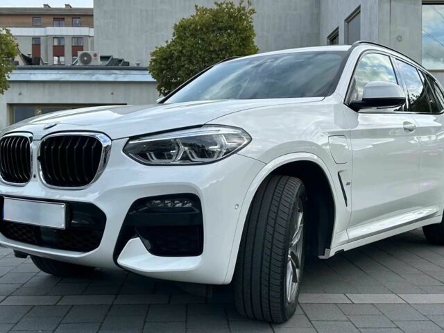 Белый БМВ Х3, объемом двигателя 2 л и пробегом 33 тыс. км за 18900 $, фото 1 на Automoto.ua