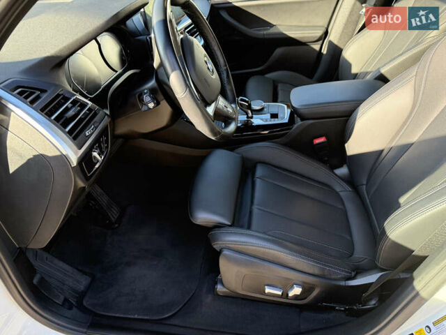 Белый БМВ Х3, объемом двигателя 2 л и пробегом 78 тыс. км за 36900 $, фото 24 на Automoto.ua