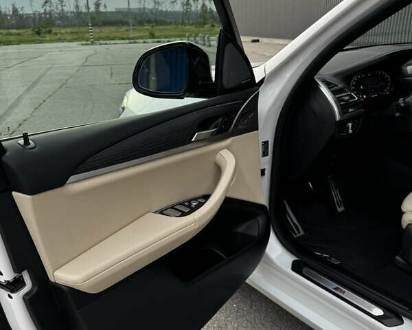 Белый БМВ Х3, объемом двигателя 2 л и пробегом 16 тыс. км за 45600 $, фото 11 на Automoto.ua