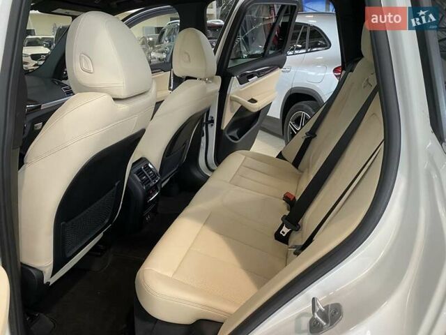 Белый БМВ Х3, объемом двигателя 2 л и пробегом 5 тыс. км за 46500 $, фото 48 на Automoto.ua