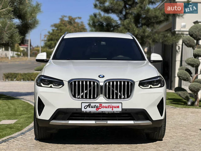Білий БМВ Х3, об'ємом двигуна 2 л та пробігом 35 тис. км за 55000 $, фото 2 на Automoto.ua