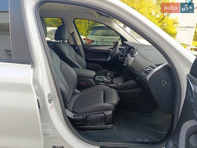 Белый БМВ Х3, объемом двигателя 2 л и пробегом 12 тыс. км за 49000 $, фото 15 на Automoto.ua