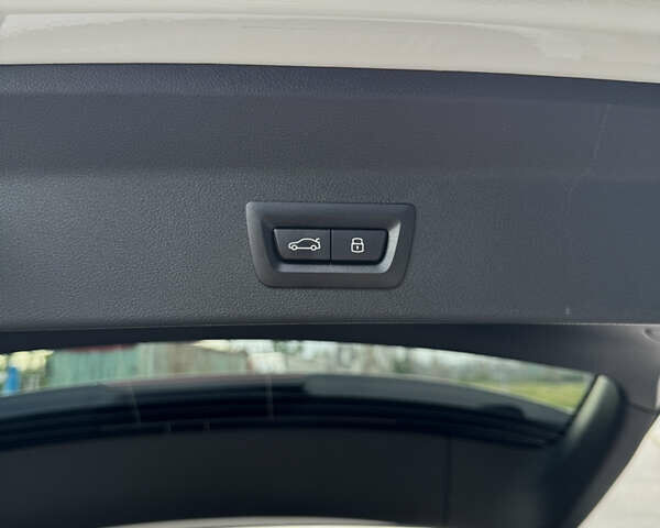 Белый БМВ Х3, объемом двигателя 2 л и пробегом 16 тыс. км за 45600 $, фото 21 на Automoto.ua