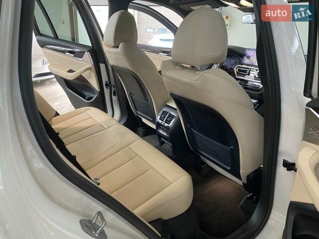 Белый БМВ Х3, объемом двигателя 2 л и пробегом 5 тыс. км за 46500 $, фото 46 на Automoto.ua