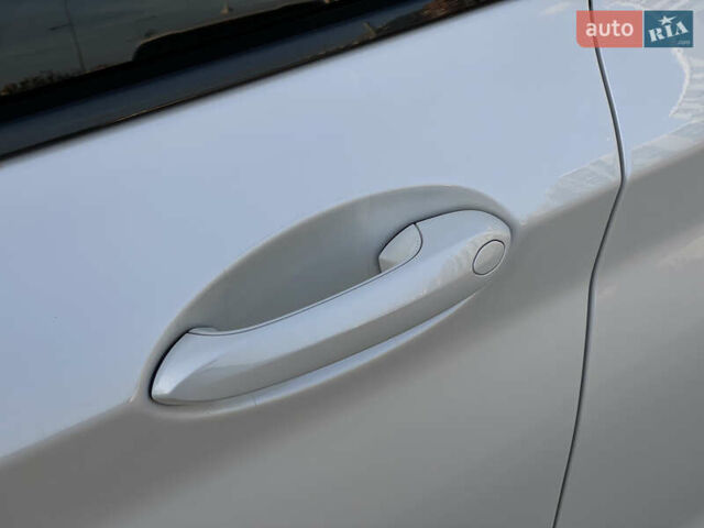 Белый БМВ Х3, объемом двигателя 3 л и пробегом 67 тыс. км за 57800 $, фото 15 на Automoto.ua